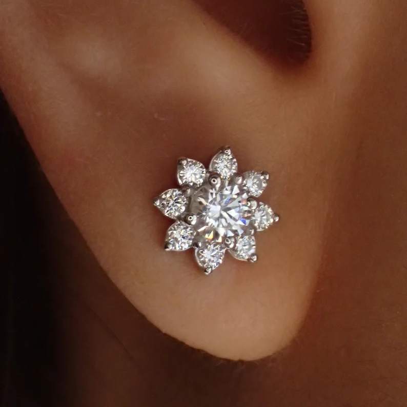 S925 Silver Sunflower Moissanite Diamond Earrings 0.5 + 0.5 Carat