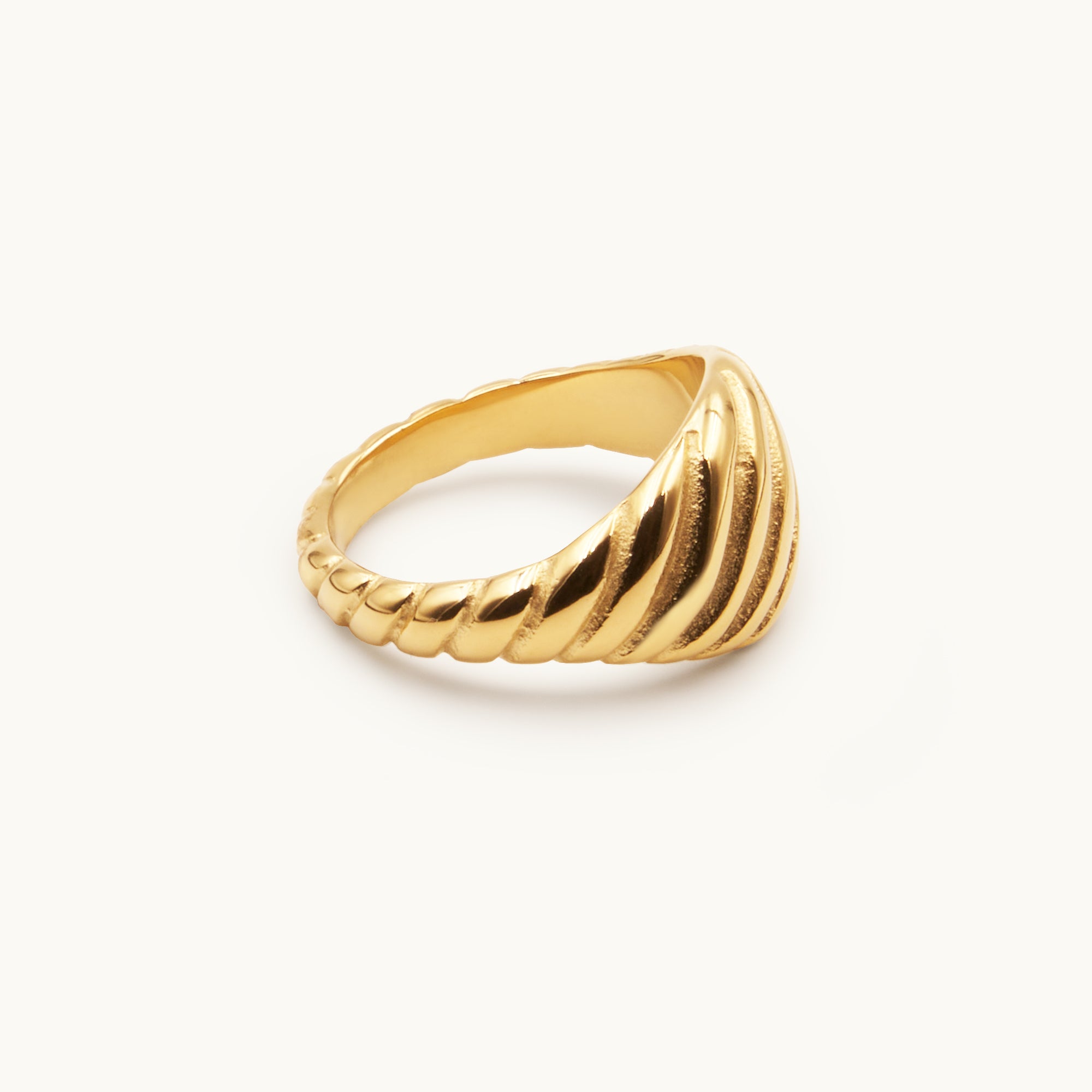 TWISTED SIGNET RING