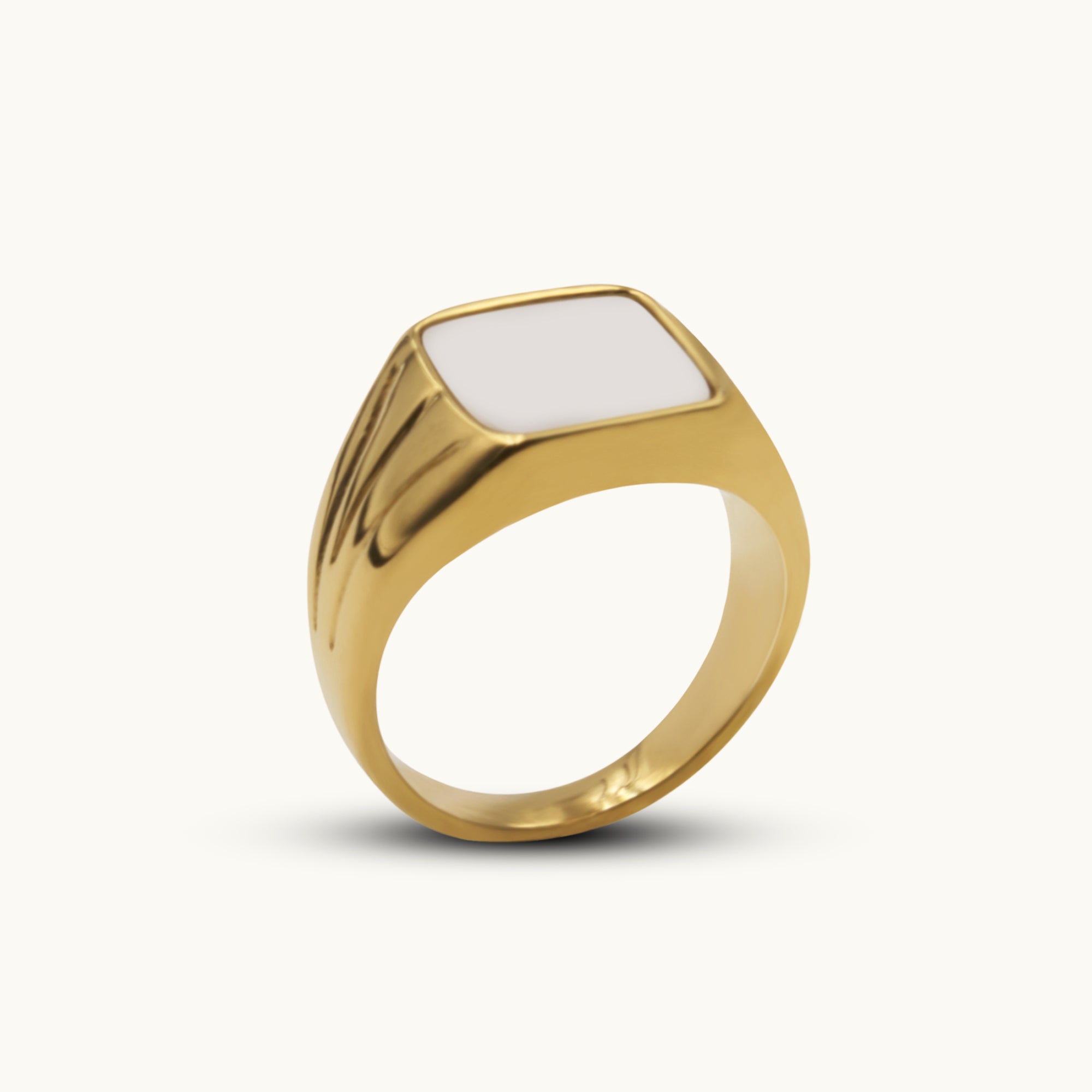LUCY WILLIAMS SQUARE SIGNET RING，WHITE